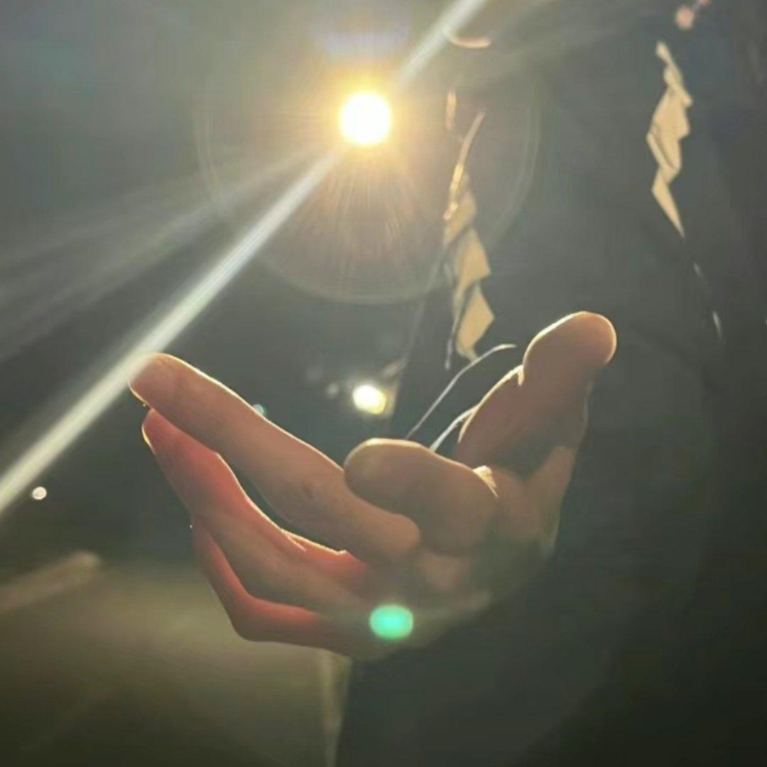 在凌晨看海(Cover 前任remix) - 网易云老手啊 | 在凌晨看海(Cover 前任remix) cover 封面